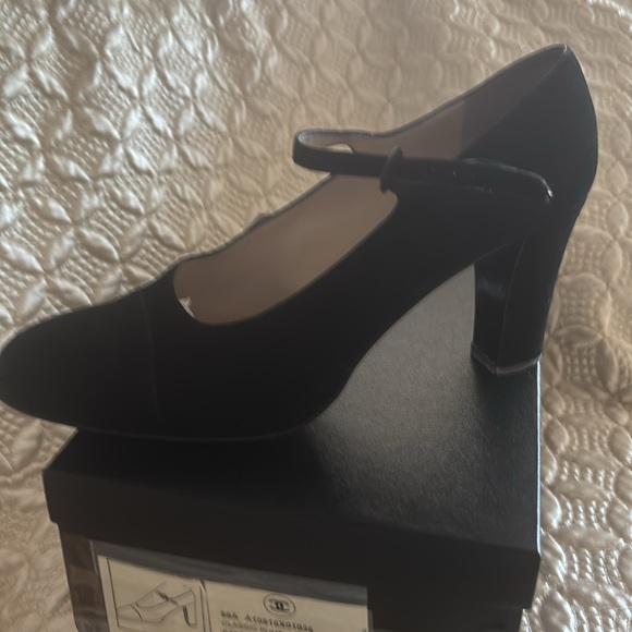 CHANEL Black Heels Timeless Elegance